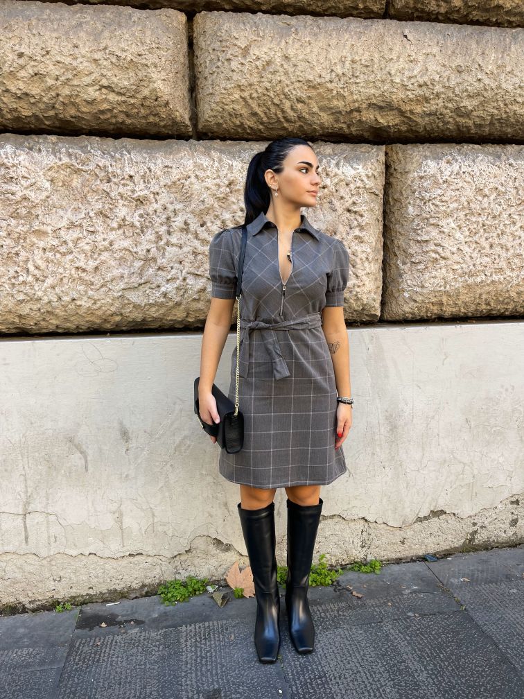 Rebeka Ross - Abito Grigio Fantasia a Quadri